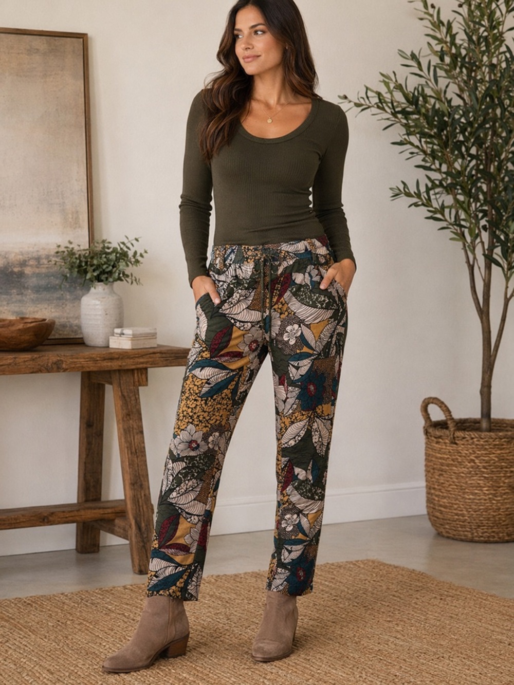 NWT Charlie B Floral Stretch Suede Pants Petite Small